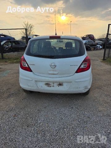 **САМО НА ЧАСТИ***  Opel Corsa D 1.2EcoTec, 2012г , снимка 3 - Автомобили и джипове - 53890678