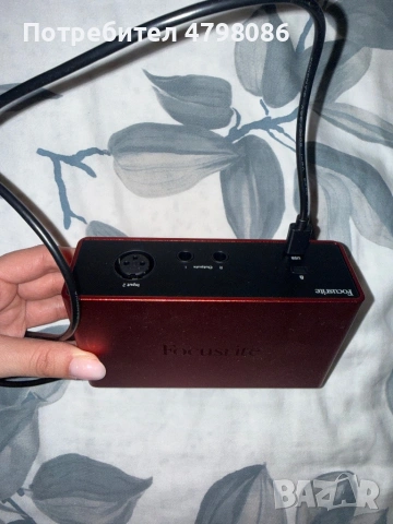 Focusrite Scarlett аудио интерфейс и/или Audio-Technica студийни слушалки, снимка 2 - Слушалки и портативни колонки - 54207692