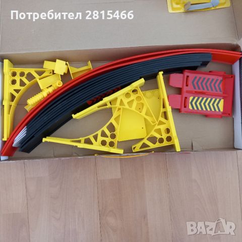 HOT WHEELS и BURAGO- 2 бр. Писти оригинал, снимка 7 - Коли, камиони, мотори, писти - 46330474