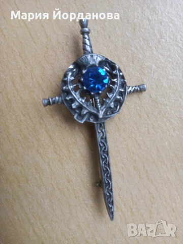 Брошки - Зайчето на Плейбой (Playboy); Флорални мотиви, снимка 5 - Други - 53582048