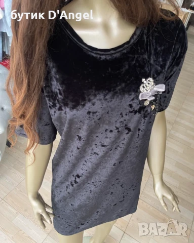 Рокля тип тениска с подвижна брошка, снимка 2 - Рокли - 50537131