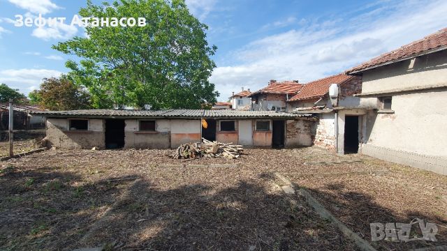 Къща в град Левски, снимка 3 - Къщи - 46129339