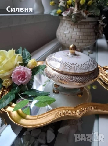 Порцеланова кутия с капак , снимка 5 - Декорация за дома - 52348860