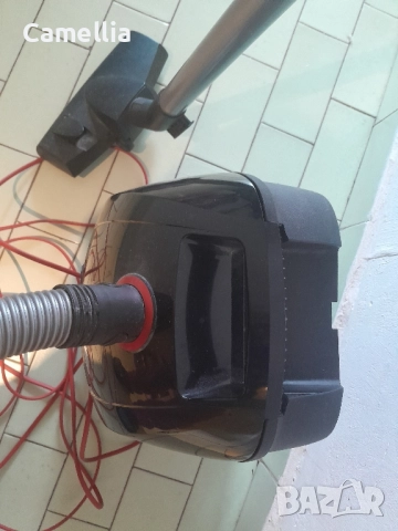 Прахосмукачка с торба Bosch, снимка 4 - Прахосмукачки - 52890378