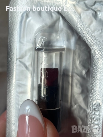 AVON Нови мостри на червила в 5 различни цвята 🩷❤️💜, снимка 10 - Декоративна козметика - 52443491