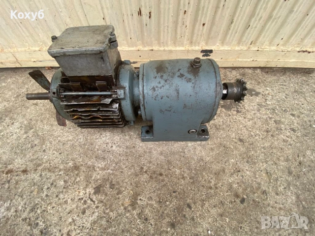 Редуктор с мотор, снимка 3 - Други машини и части - 52571189