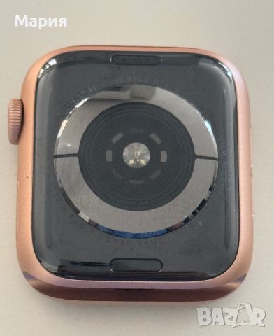 Apple watch 5 + celullar, 44мм. Алуминиум цвят златен, снимка 2 - Apple iPhone - 46415686