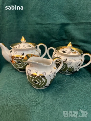 Чайник, захарница, латиера от сервиз за чай Златна роза, Вернилки