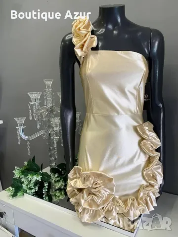 къса сатенена рокля 