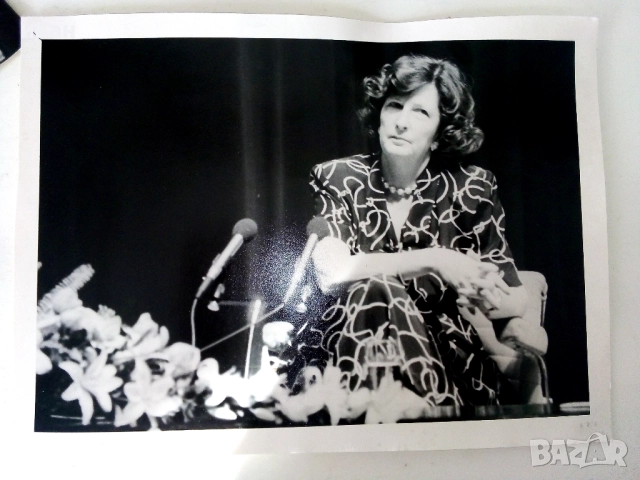 Две авторски снимки на Княгиня Мария -Луиза от Шаварш Артин фотожурналист, снимка 2 - Колекции - 52479344