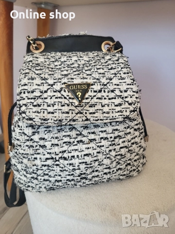 Оригинална раница букле Guess, снимка 2 - Раници - 51792925