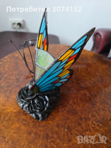 Нощна лампа Тифани ,Пеперуда’, снимка 3 - Настолни лампи - 53711994