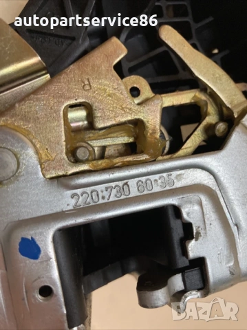 Закопчалка за заден десен колан за Mercedes W220 S500 (2003) , снимка 2 - Части - 53961584