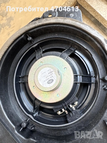 Говорител на задна дясна врата на Range Rover Evoque само за 50Eur. BJ3218808CE, снимка 4 - Части - 53136286