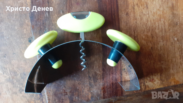 комплект тирбушон , отварачка и запушалки дизайнерски, стомана и светло зелени пластмасови части, снимка 4 - Аксесоари за кухня - 53020594
