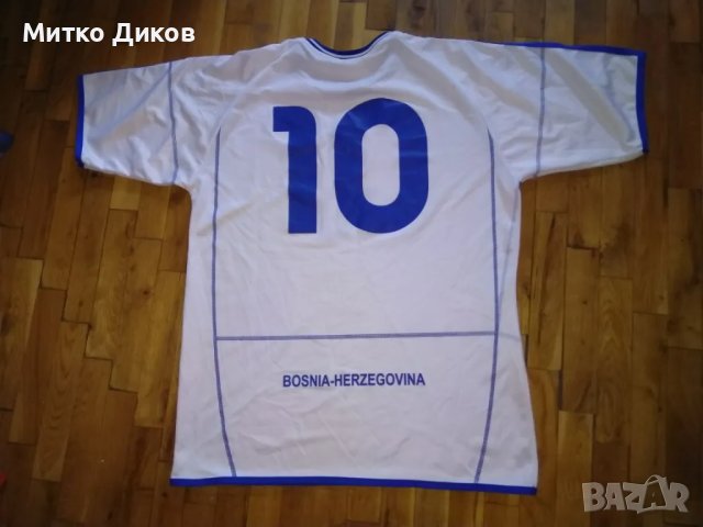 Тениска на Босна и Херцеговина Легеа №10 размер Л отлична, снимка 3 - Футбол - 49799625
