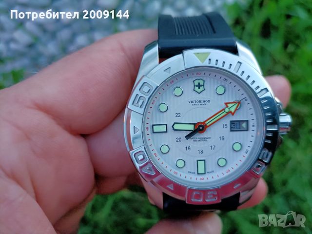 Часовник Victorinox Dive Master 500m, снимка 3 - Мъжки - 46418300