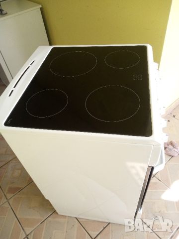Свободно стояща печка с керамичен плот Gram 60 см широка 2 години гаранция!, снимка 4 - Печки, фурни - 46048736