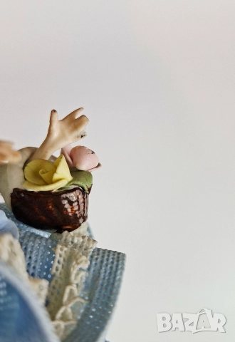 Порцеланова балерина със синя рокля и кошница - Sandizell, Dresden, снимка 5 - Статуетки - 52711721