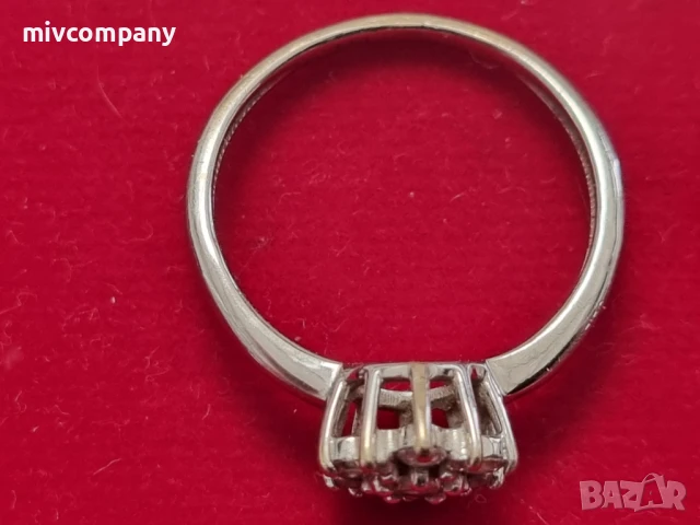 Златен пръстен с диаманти  1.78гр.18К(бяло злато)+сертификат, снимка 6 - Пръстени - 51357986