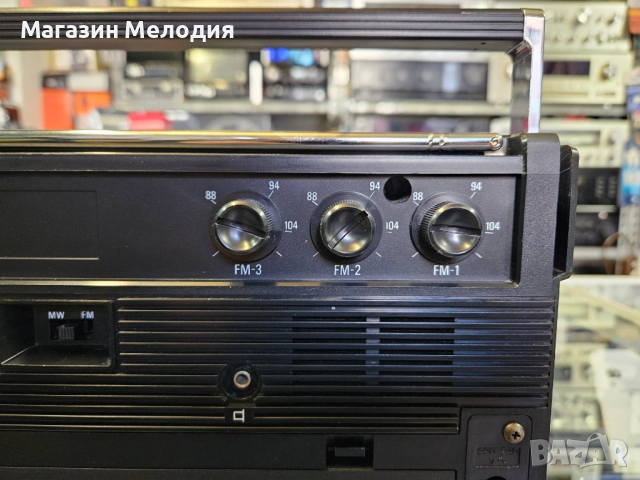 Радио Philips 390 Много добър външен вид. Работи само на средни вълни, на укв не работи., снимка 9 - Радиокасетофони, транзистори - 52638556