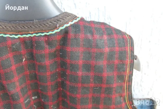 Мъжко вълнено елече с гайтани от народна носия, снимка 15 - Антикварни и старинни предмети - 50130892