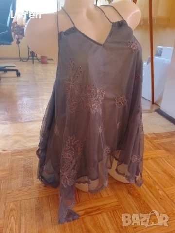 🌸💄Next💄🌸Сив ефирен асиметричен много интересен потник с дантела и тюл на цветя, снимка 6 - Потници - 50556222