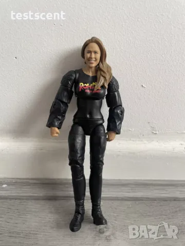 Екшън фигура WWE Ronda Rousey Ронда Раузи Mattel Figure Divas Female UFC Martial arts figure играчка, снимка 17 - Колекции - 49511846