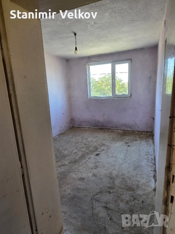 Двуетажна Къща с таван Тополовград, снимка 11 - Къщи - 51653627