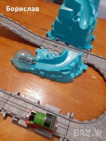 Thomas and friends Percys penguin Adventure playset, снимка 6 - Влакчета, самолети, хеликоптери - 51793822