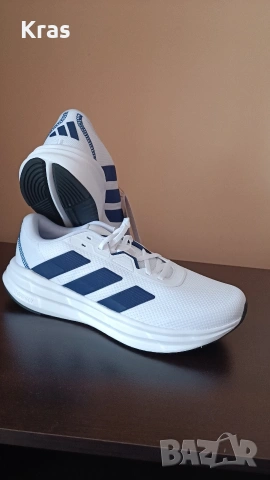 маратонки adidas 43