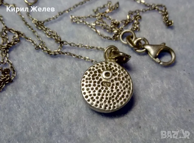 ЕМАЙЛИРАНО СТАРО СРЕБЪРНО МЕДАЛЬОНЧЕ с ЦВЕТНИ КРИСТАЛЧЕТА и НЕЖНА СРЕБЪРНА ВЕРИЖКА СРЕБРО 925 40548, снимка 4 - Колиета, медальони, синджири - 50335209
