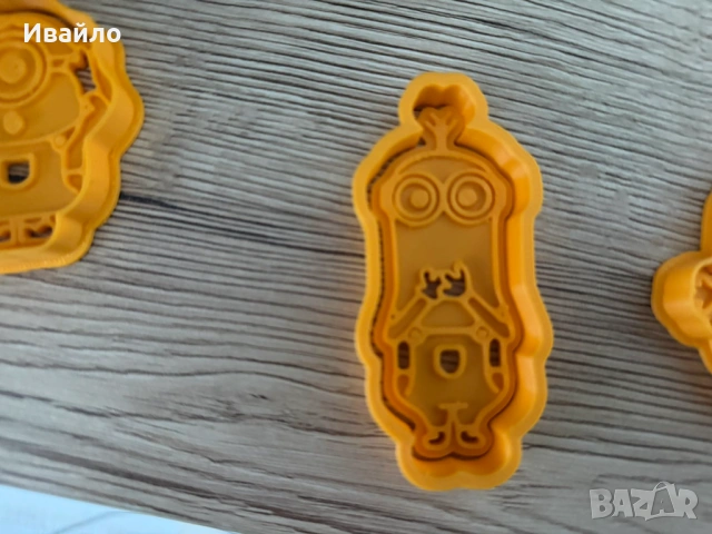 Комплект формички за сладки "Миньоните" (Minions) – 3 броя, снимка 3 - Форми - 54224874