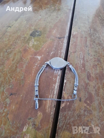 Стар Дамски електронен часовник Stempo #6, снимка 5 - Антикварни и старинни предмети - 50487427