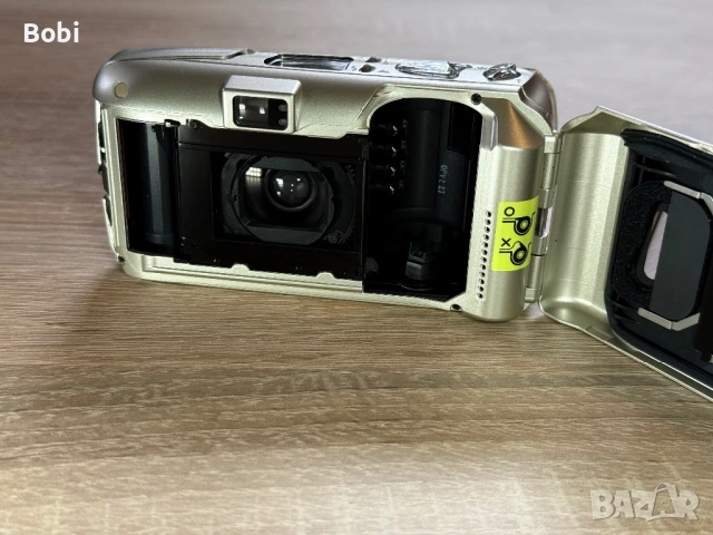 Olympus µ [mju:] II Zoom 80 – легендарен 35mm филмов фотоапарат, снимка 7 - Фотоапарати - 53242828