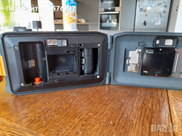 Филмов фотоапарат водо и снего устойчив Canon AS-6 за ремонт или части., снимка 8 - Фотоапарати - 53406294