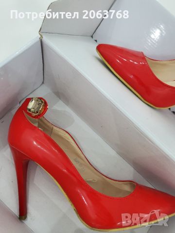Червени лачени обувки на ток, снимка 1 - Дамски обувки на ток - 46206733