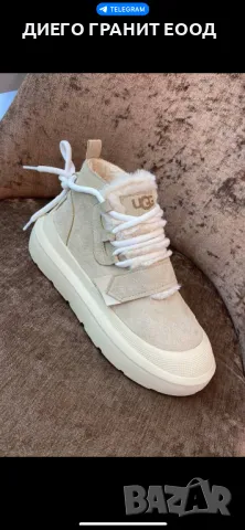 Дамски обувки UGG, снимка 2 - Дамски боти - 48337850