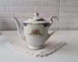 Флорален чайник, снимка 1 - Антикварни и старинни предмети - 45163532