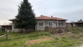 2 имота -232кв къща / парцел 1440 кв двор в с. Калипетрово, зад детската градина на ул. Зелен Синур , снимка 10