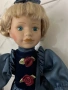 Vtg порцеланова кукла със стойка, снимка 4