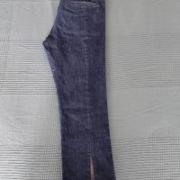 Оригинални къси дамски дънки 3/4 Calvin Klein (S) в отлично състояние, снимка 4 - Къси панталони и бермуди - 45467632