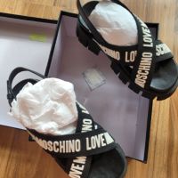 Love Moschino чисто нови дамски сандали, снимка 7 - Сандали - 45341194