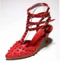 Нови обувки валентино, снимка 2 - Дамски обувки на ток - 45967297