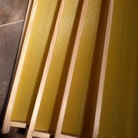 пчелни рамки магазинни и фарар с монтирани восъчни основи , снимка 1 - За пчели - 45419633