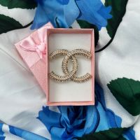 Красива брошка Chanel, снимка 1 - Други - 45456468