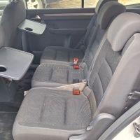 VW Touran 1.6TDI 105кс , снимка 17 - Автомобили и джипове - 45256050