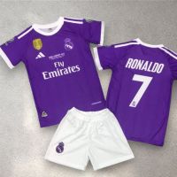 Детски футболен екип Роналдо.
, снимка 1 - Детски комплекти - 45526153
