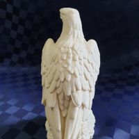 Масивна пластика на бял орел, снимка 3 - Антикварни и старинни предмети - 45700483