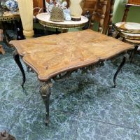 Чудесна много стара антикварна холандска маса от бронз с дървен плот , снимка 1 - Антикварни и старинни предмети - 45821193